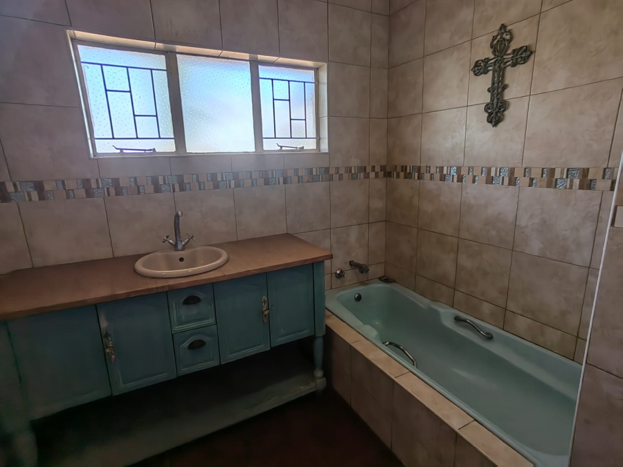4 Bedroom Property for Sale in Parys Free State